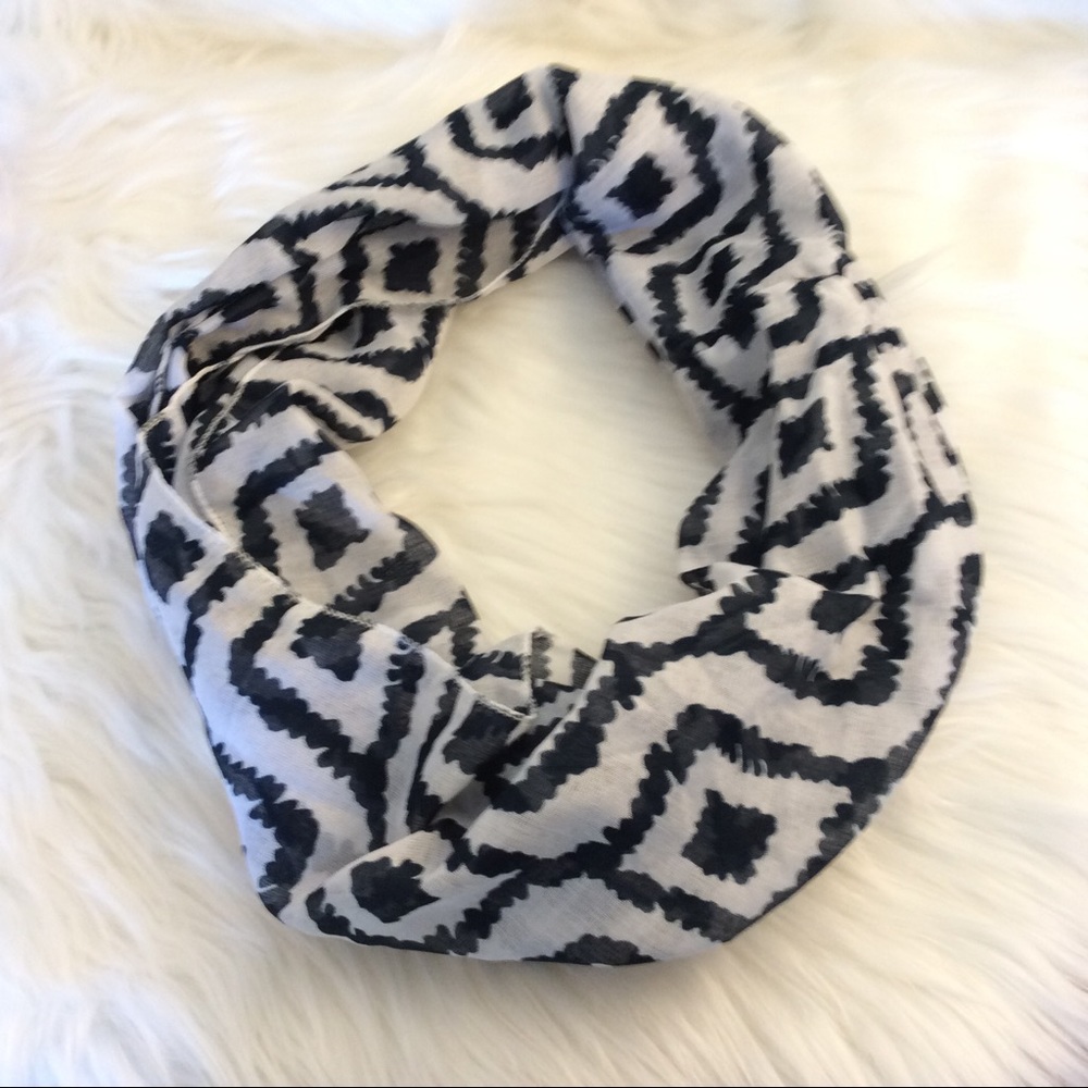 Navy And White square infinity scarf